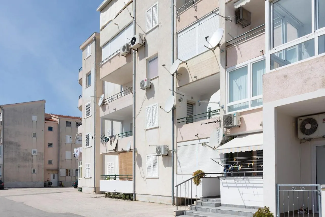 Apartament Vicia Faba Kaštela